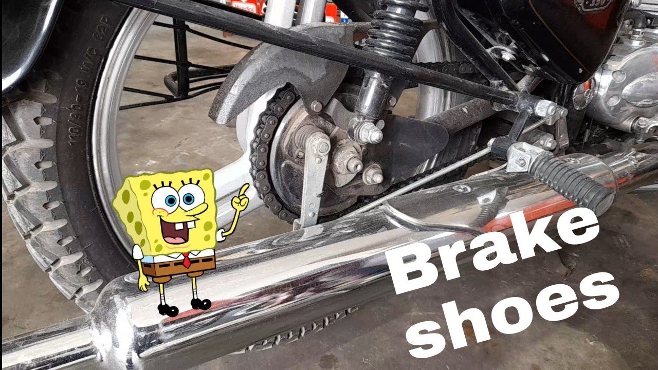 Royal Enfield Standard 350 Rear Brake Shoe Change.