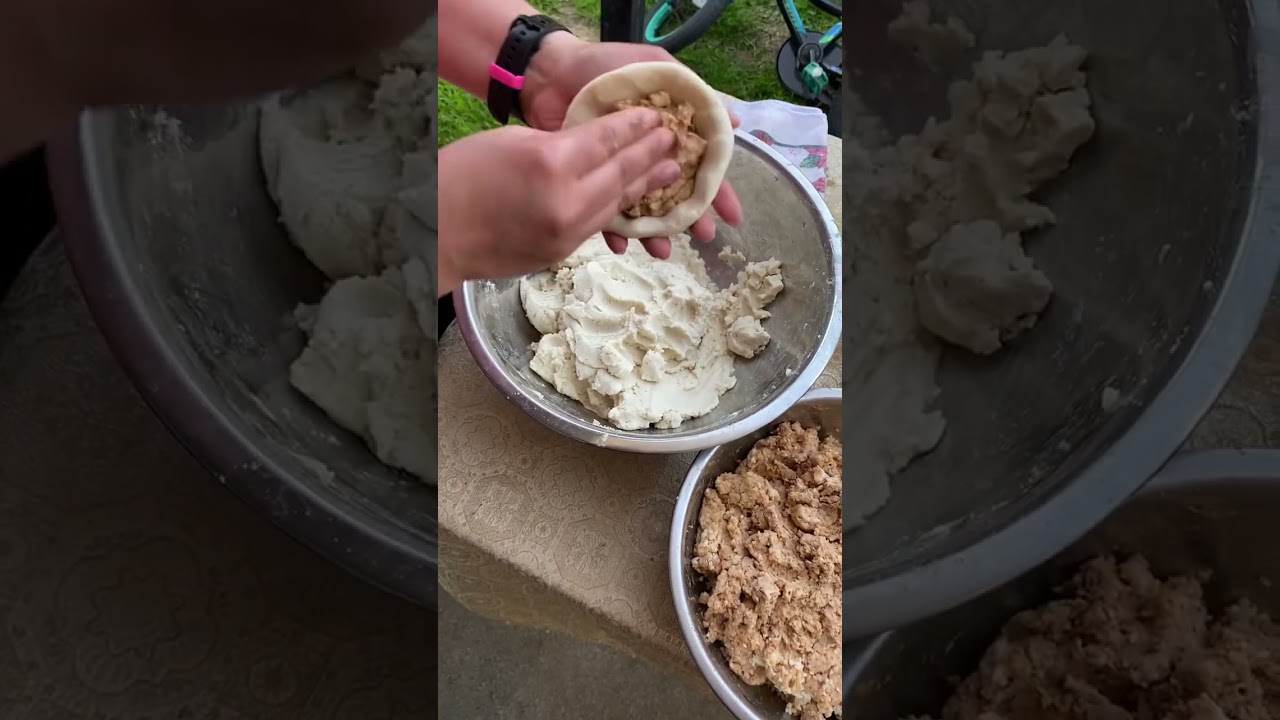 Pupusas revueltas! Facil de Hacer!Easy to make Salvadorian Pupusas!  #Pupusas #elsalvador