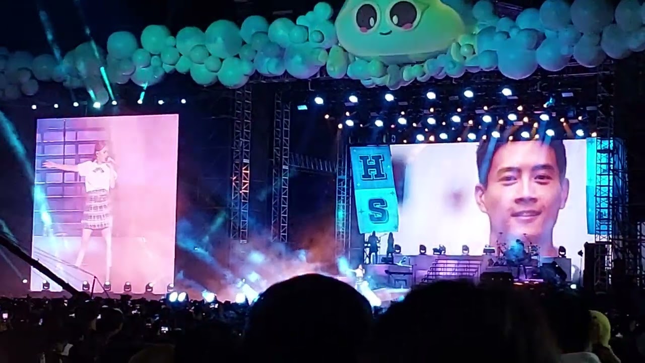 NIKI - High School in Jakarta | Head in the Clouds Jakarta 2022 Day 1