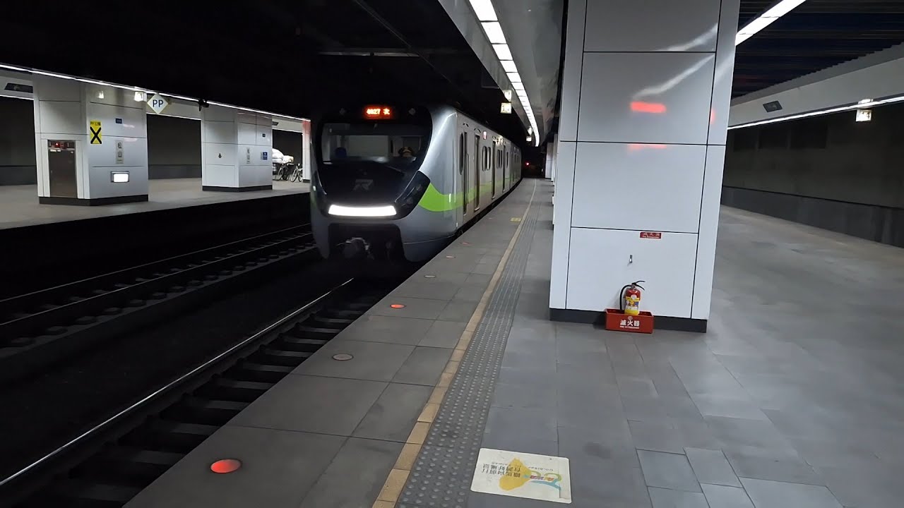 [司機招手] 4027次EMU900型區間快車松山進站