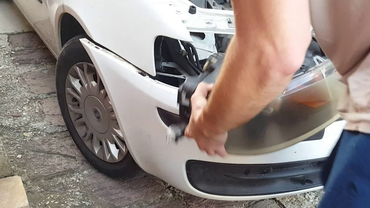 Fiat Punto II első lámpa cseréje