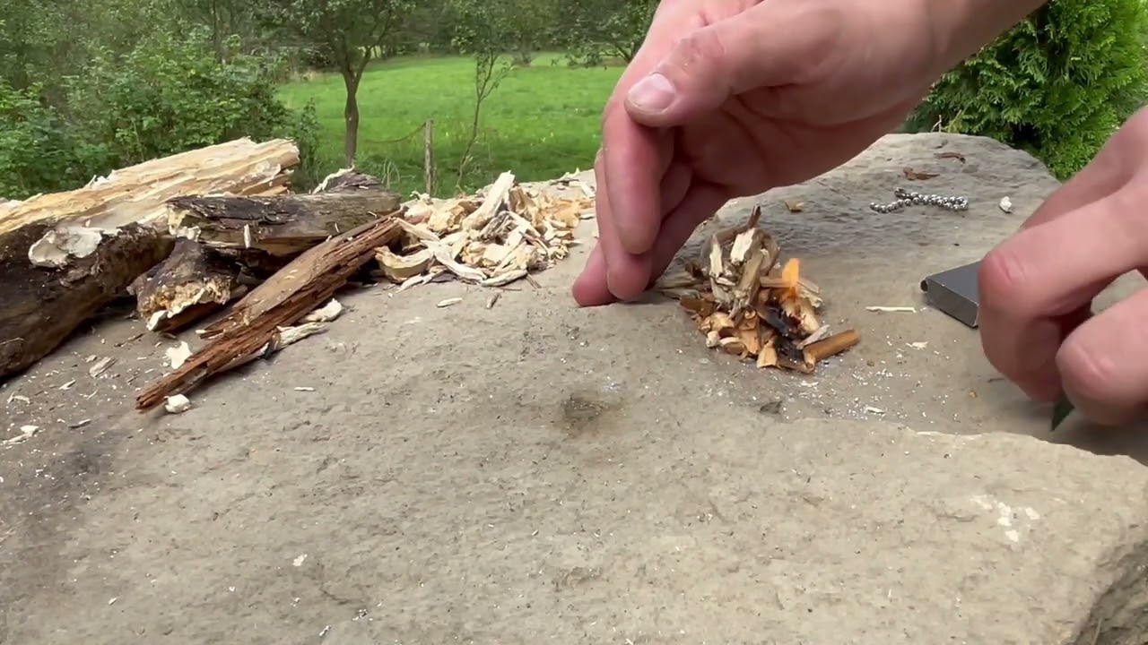 Ako založiť oheň s magnéziovým kresadlom, Kresadlo, založenie ohňa