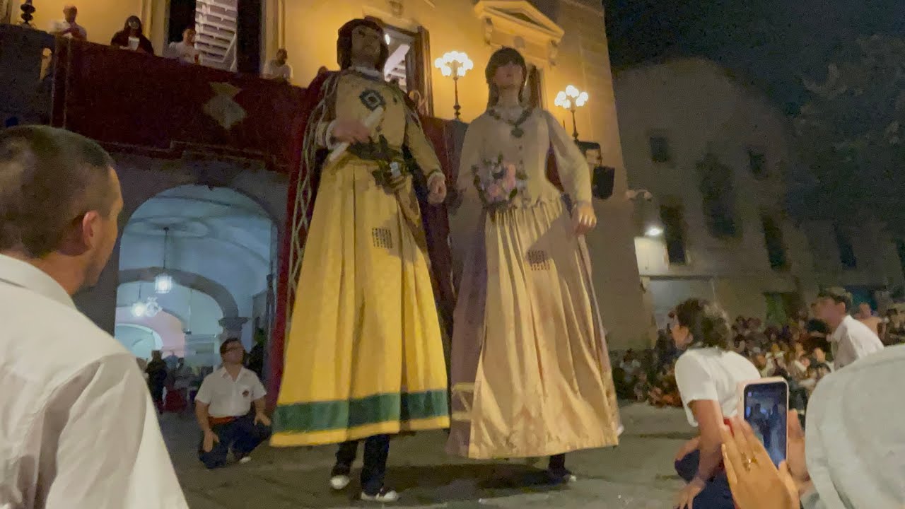 Ball de Petits - Gegants de Matar&oacute; - Familia Robafaves