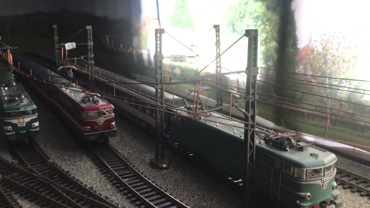 Z 5100 AUTOMOTRICE ELECTRIQUE ET X 4200 AUTORAIL RENAULT PANORAMIQUE