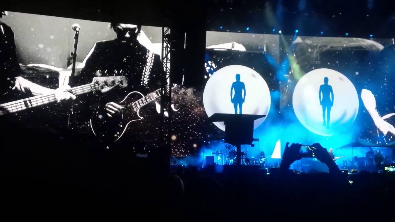 Welcome to the machine/ Have a cigar/ Wish you were here  ROGER WATERS ZÓCALO 2016