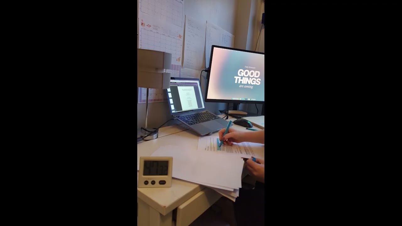 Study With Me - Laura