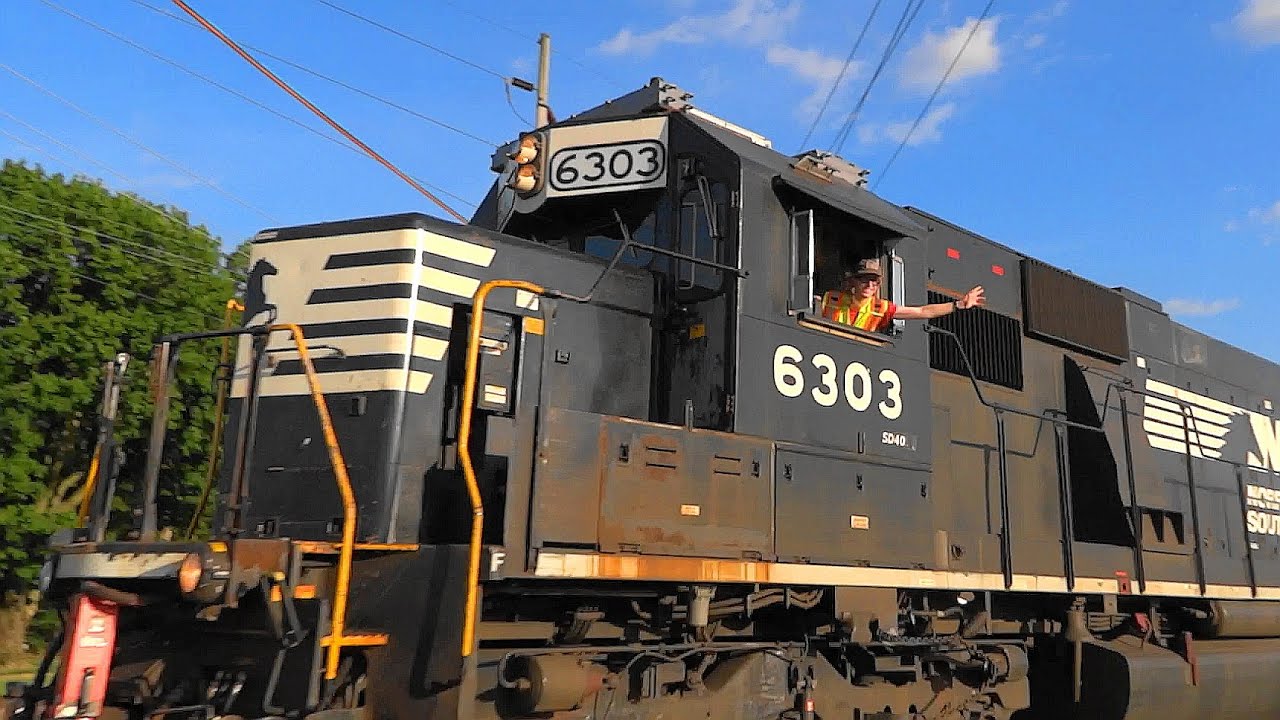 Awesome NS Conductor & a Pair of EMD SD40E Rebuilds 🙋&zwj;♂️