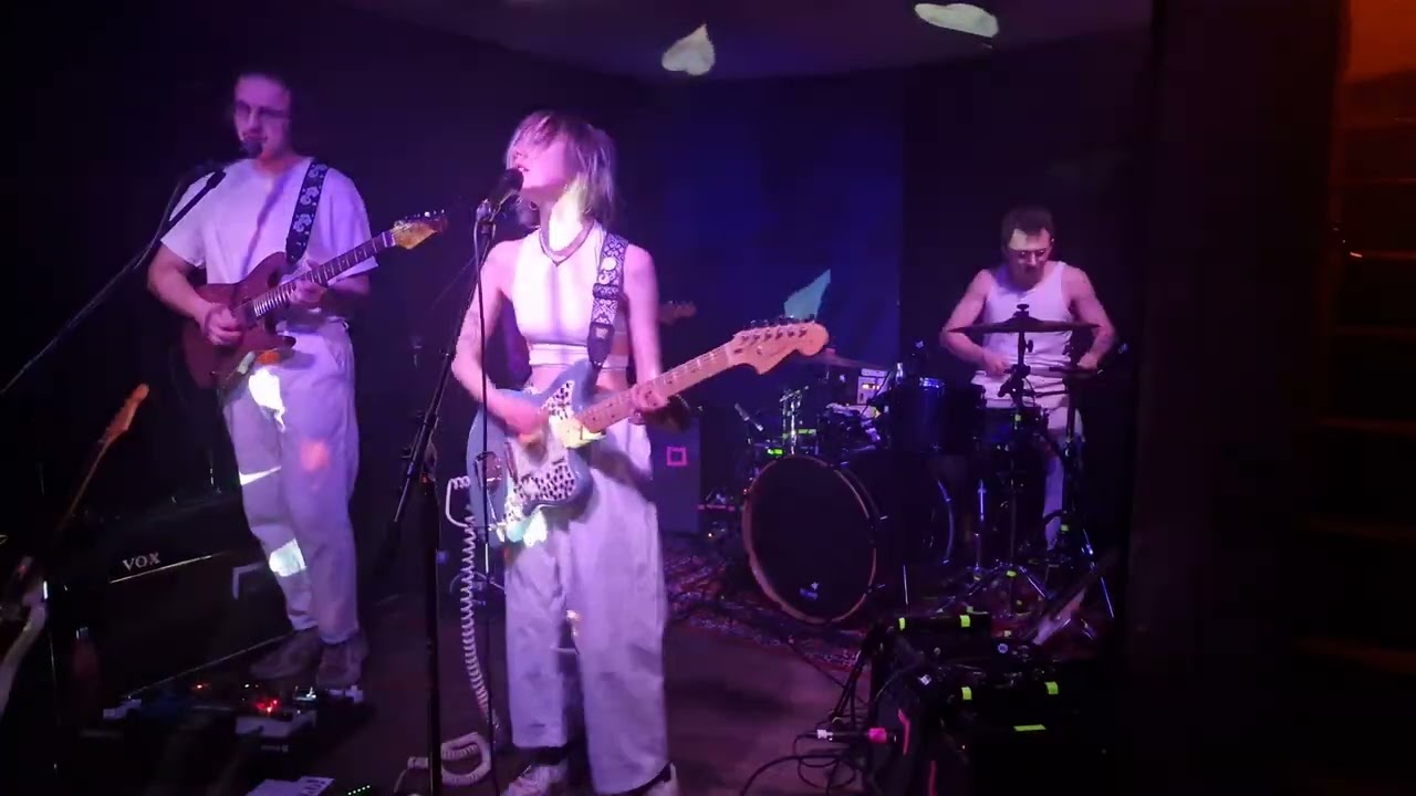 Eosine live at Den Trap on 26 april 2025