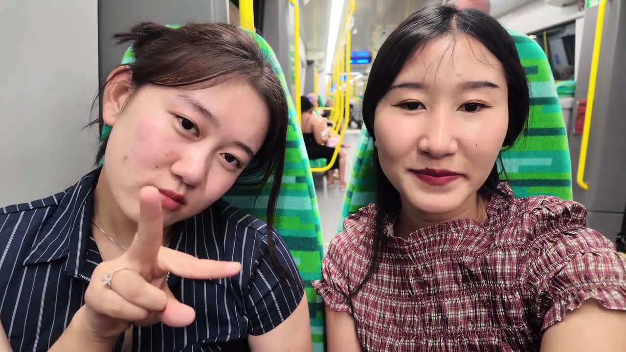Friends meet at Perth 🤍✨
