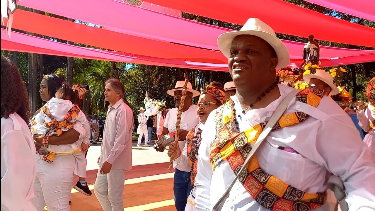 Blog da Maysa Abrão no Festejo do Tambor Mineiro 2025, em Belo Horizonte, MG.  Moçambique de Timóteo