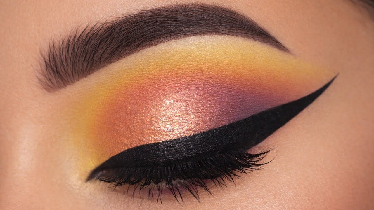 "Easy Glamours Sangeet Eye Look"!Simple Glittery Eye Look For Haldi 