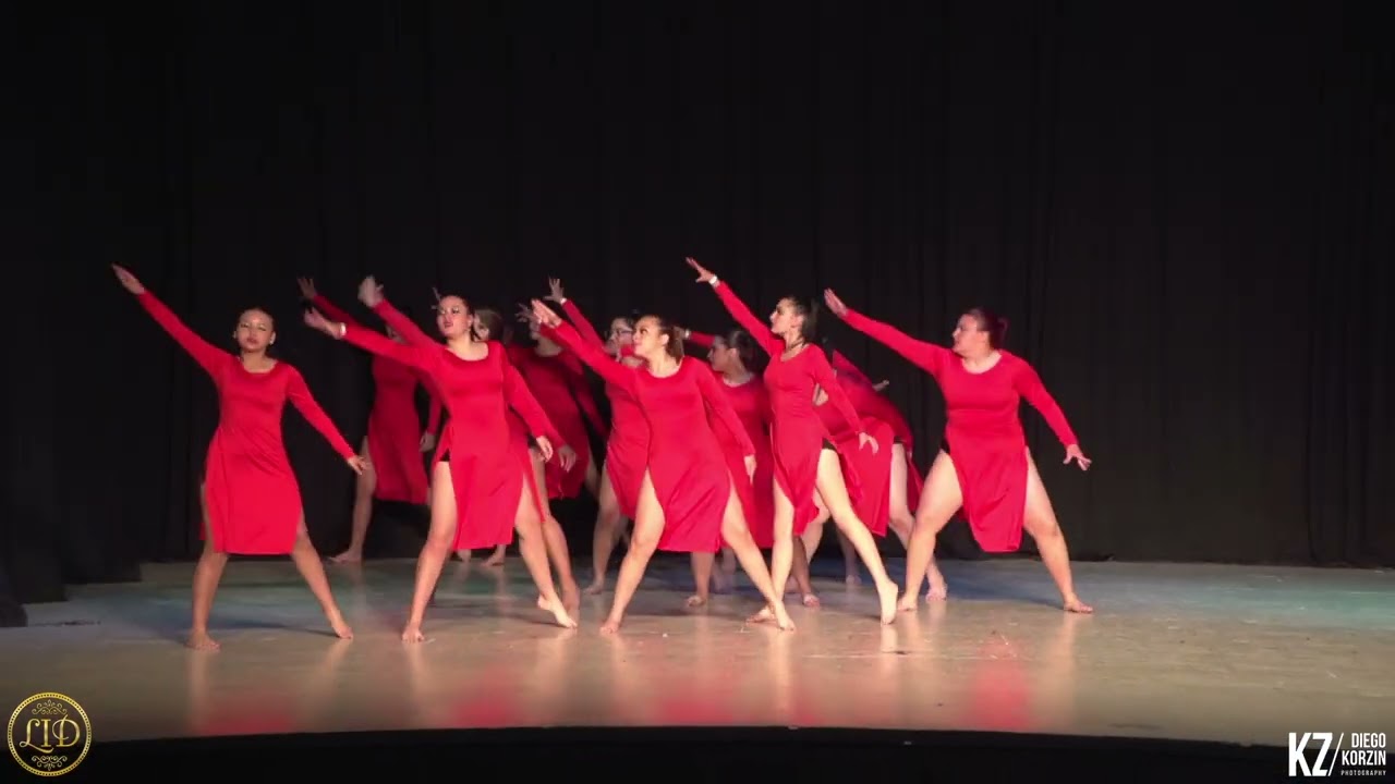 PERRO AMOR CAMPEONES NACIONALES EN DANZA CONTEMPORANEA JUVENILES 1