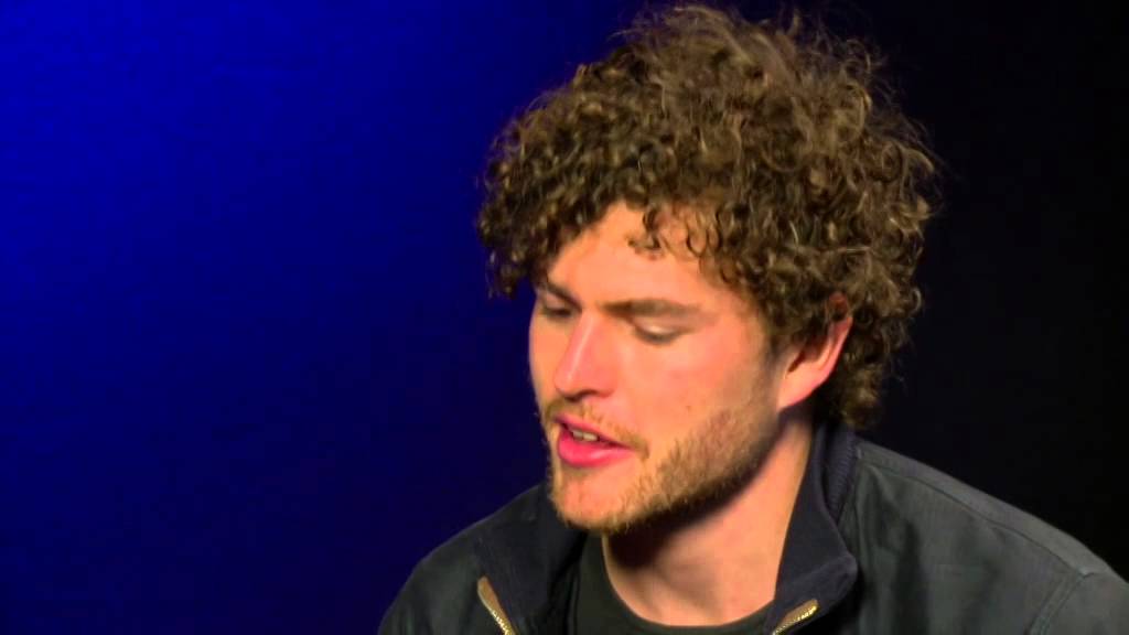 Vance Joy: 'Curls get the girls'