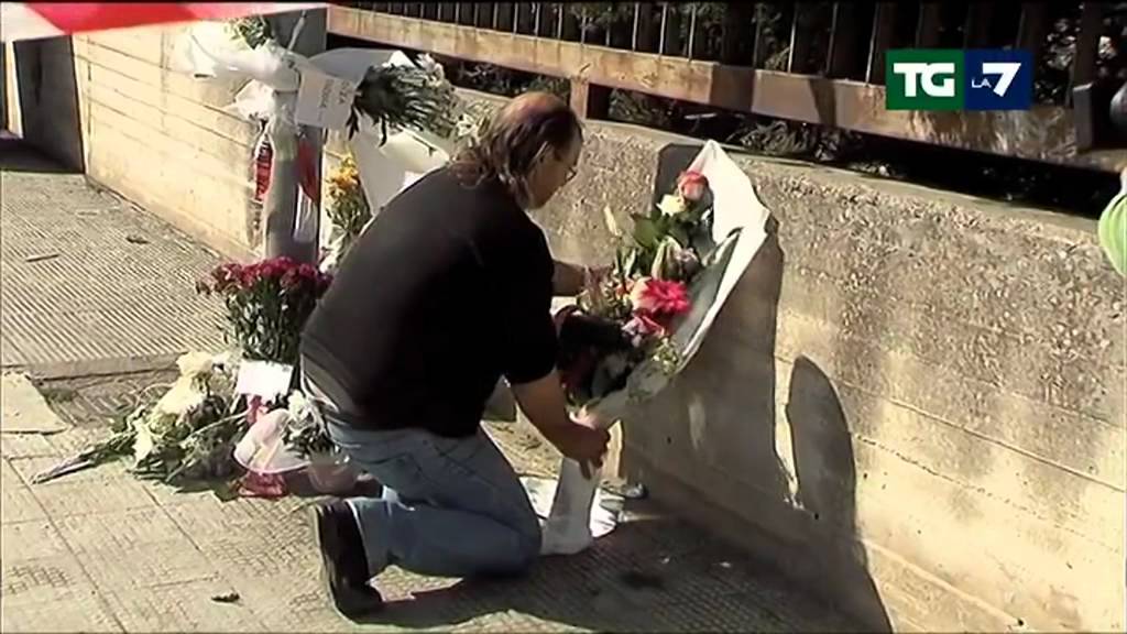 Tg La7 - Edizione delle ore 13.30 del 20/05/2012