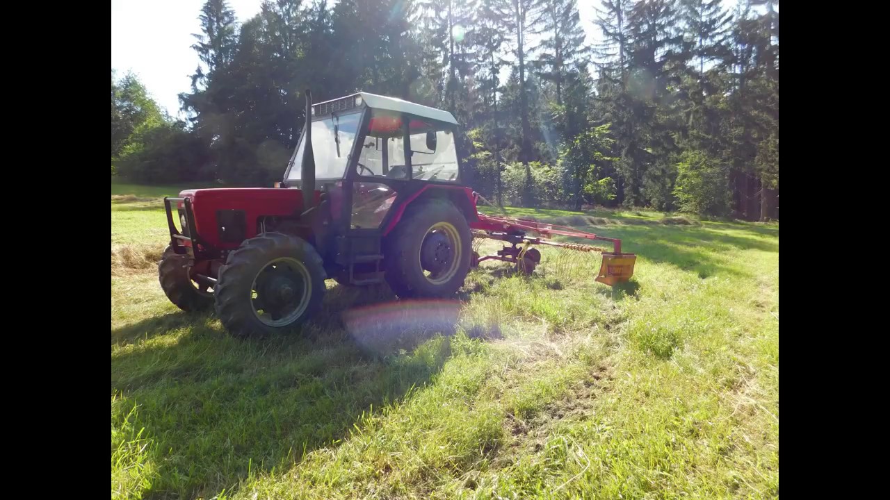 Bude hic, hic bude,... - sušíme - Zetor 7245, shrnovač Rožmitál