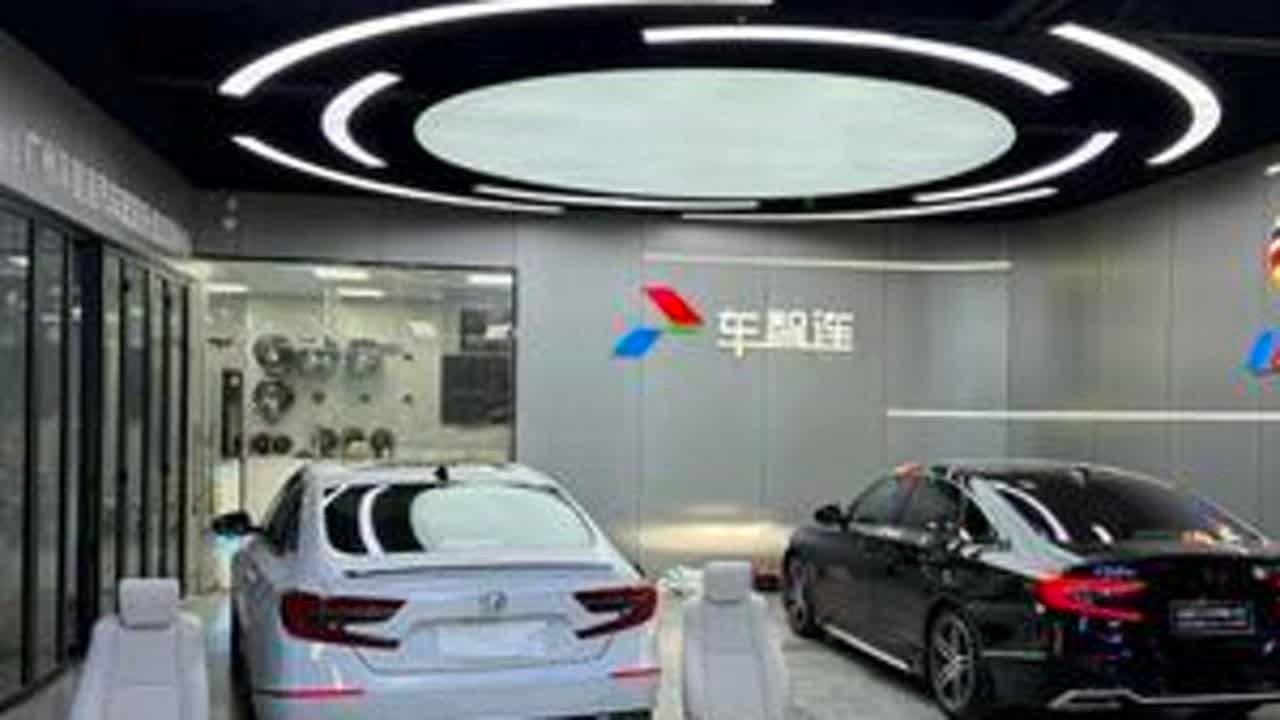 一台二手的十代半雅阁幻夜尊贵现在还值多少钱？第一视角体验十代雅阁内饰一步到位升级 满配动态氛围灯德国彩虹音响 360全景影像 矩阵大灯全包围脚垫 内饰拉满配#十代半雅阁#十代雅阁 #十一代...