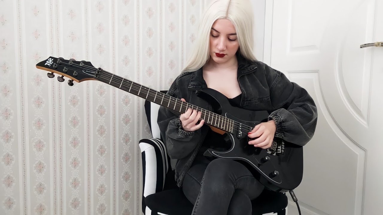 1 yıl içindeki gitar gelişimim ( my one year guitar progress )