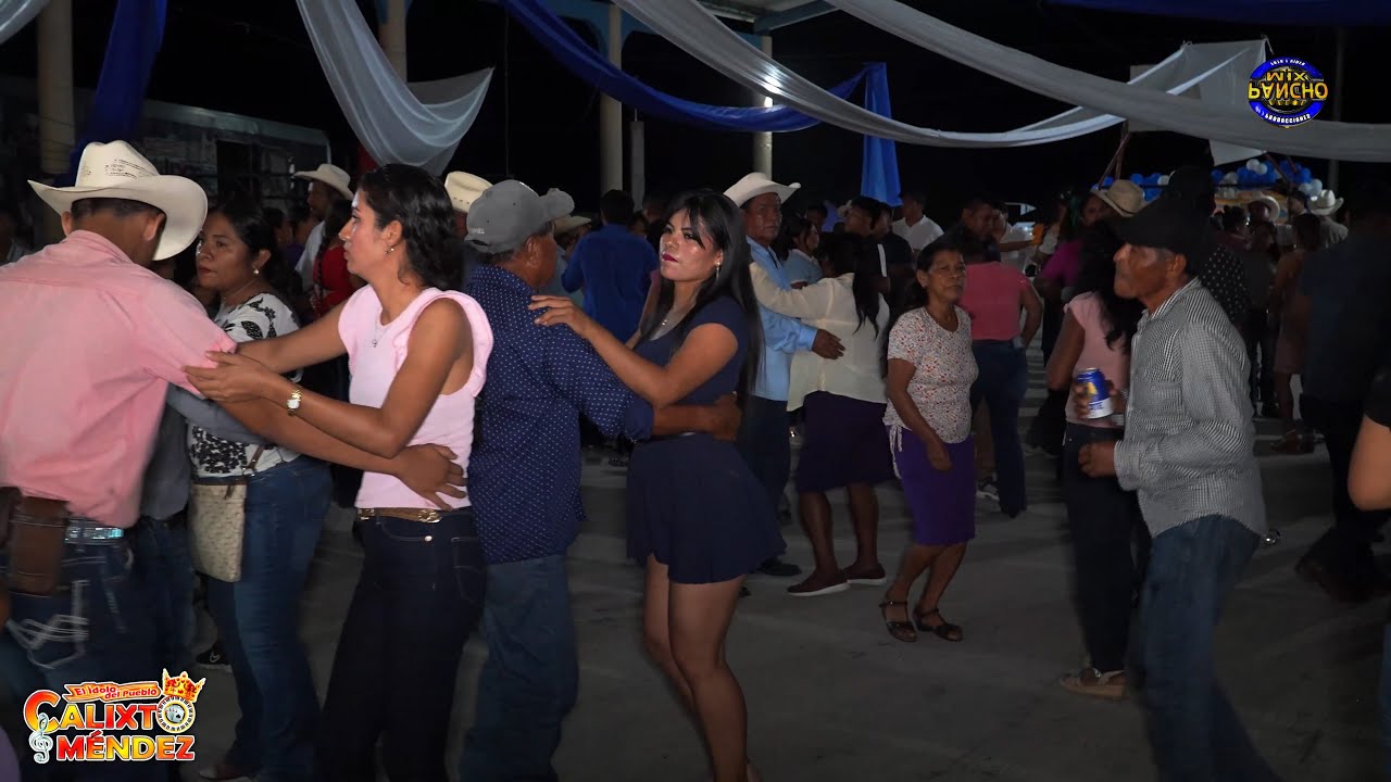 Calixto Méndez en vivo - la cumbia del rio