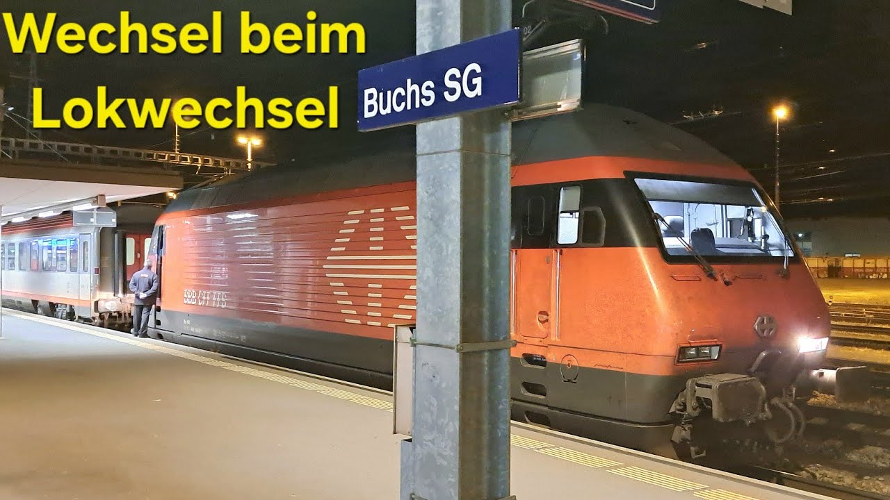 Wechsel beim🔃Lokwechsel in Buchs Re460 am🇦🇹EC164🇨🇭Transalpin, Postzug, Vectron, 1116 212 football