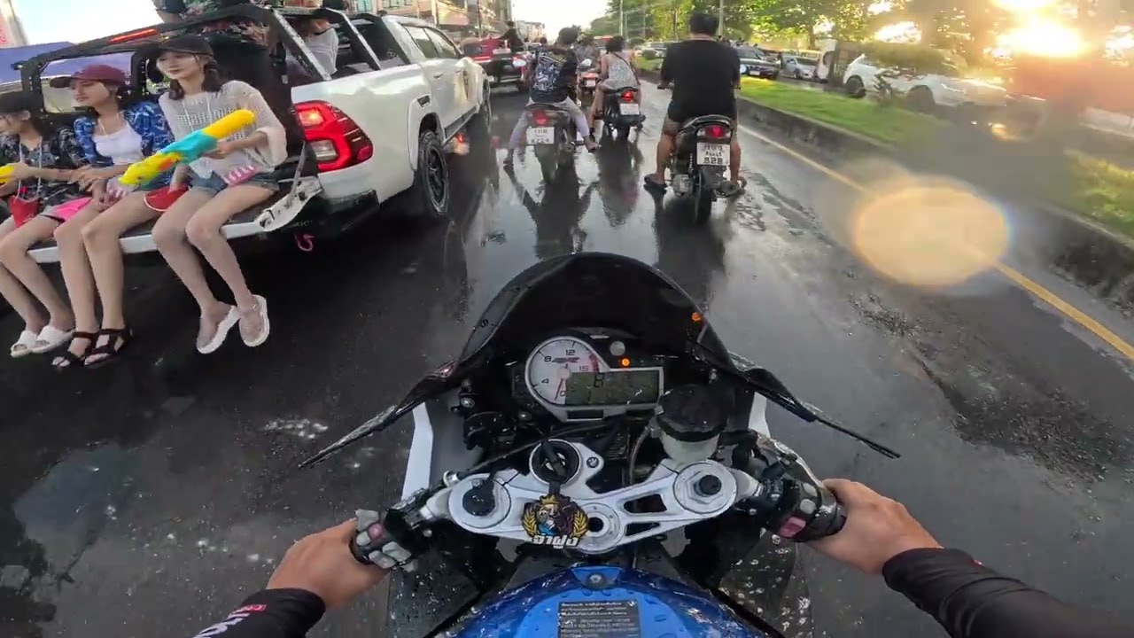 ขี่ S1000RR ชมบรรยากาศสงกรานต์วันแรก ณ เมืองจันทบุรี