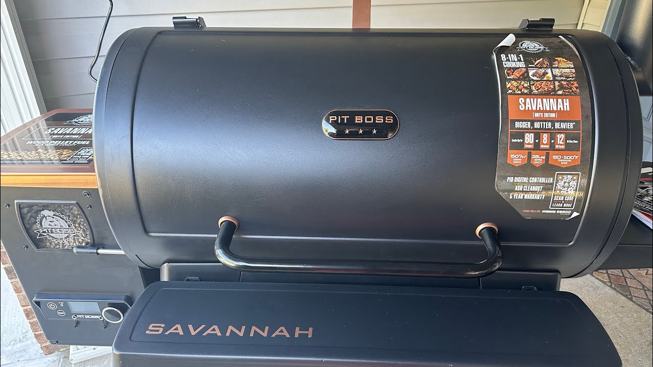 Pit Boss Savannah Onyx Edition