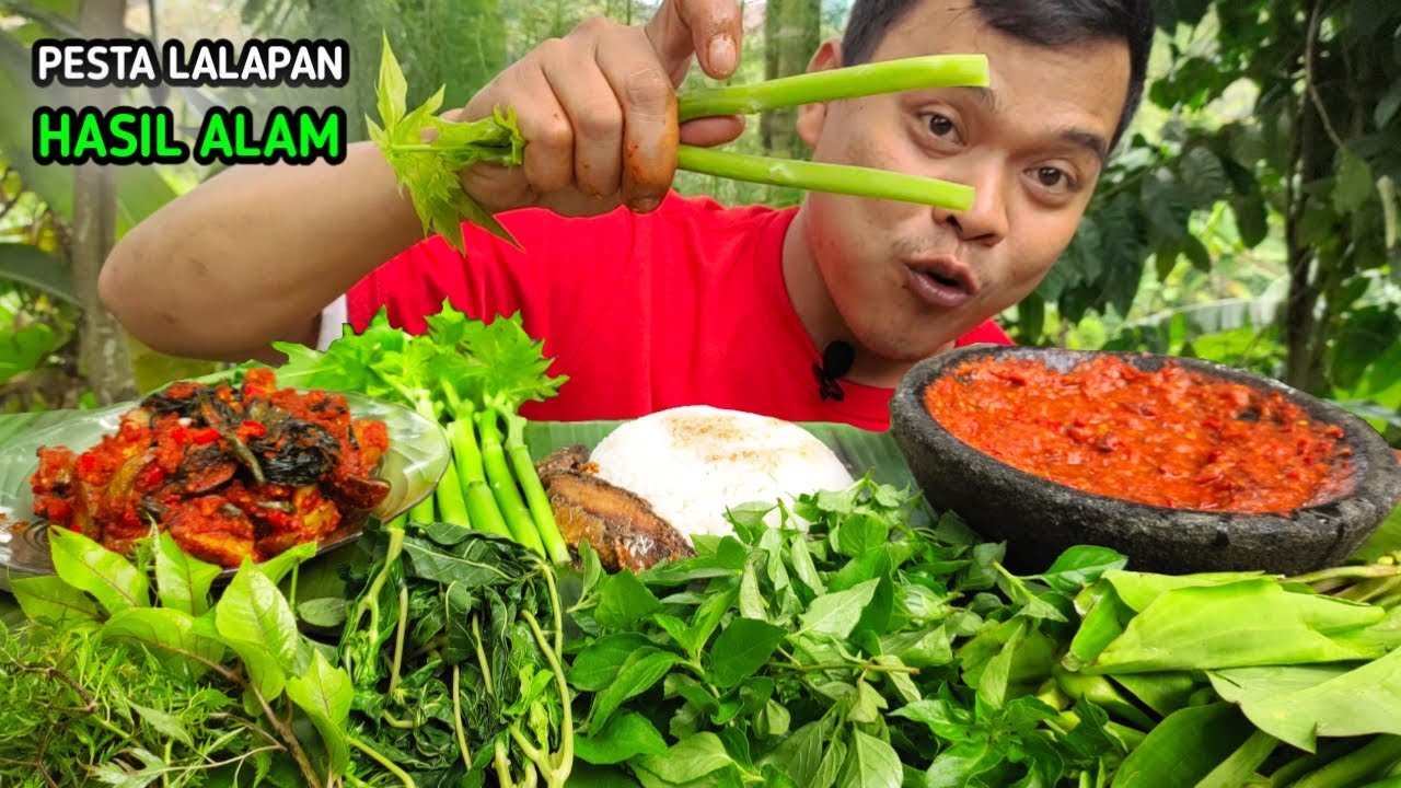 Mukbang lalapan hasil alam, batang pepaya mentah + daun kedongdong + genjer #salamprodukalam