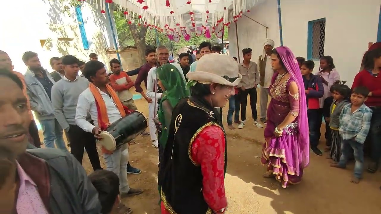 आपस में टकराई तो पार्टी फिर जो हुआ लोग देखते रह गए बहुत ही घमासान टक्कर देखना न भूले 