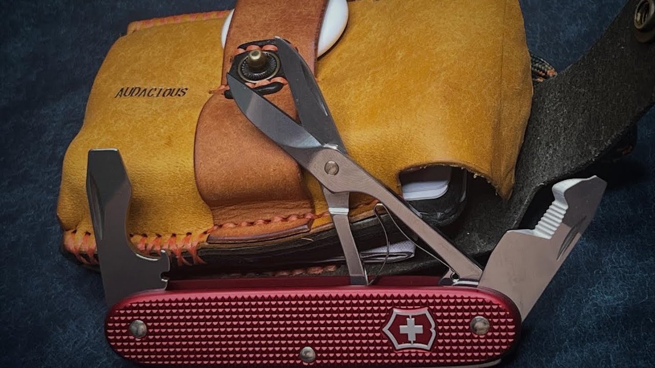Victorinox Companion Slim Alox