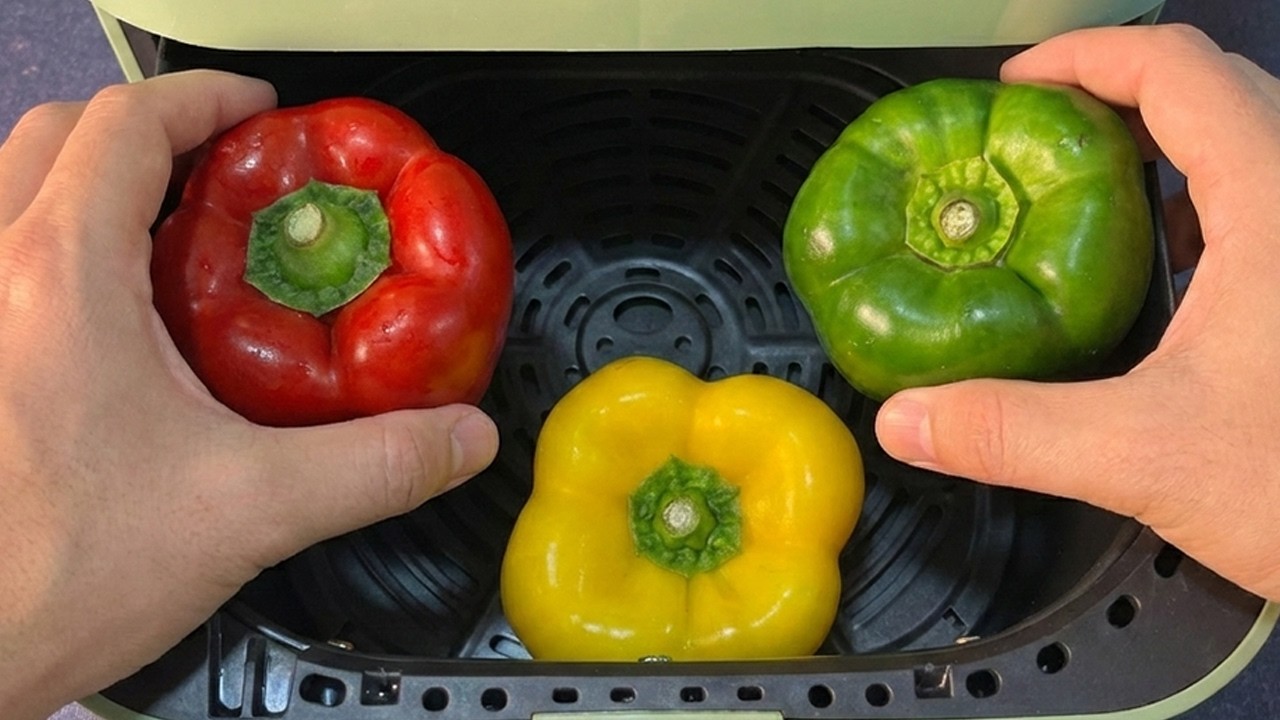 I Tried this Viral Recipe Put Bell Peppers in the Air Fryer and THIS happens... 🫑