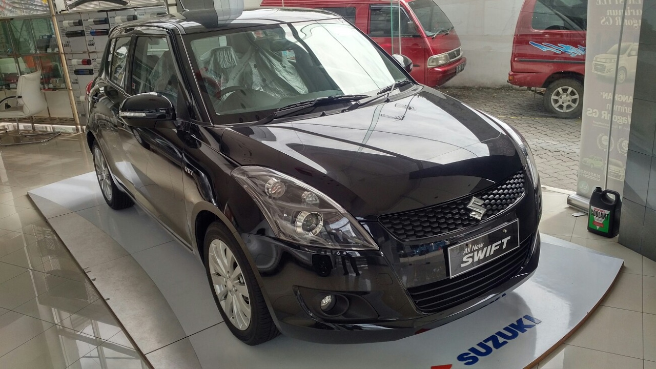 In Depth Tour Suzuki Swift GS AT - Indonesia