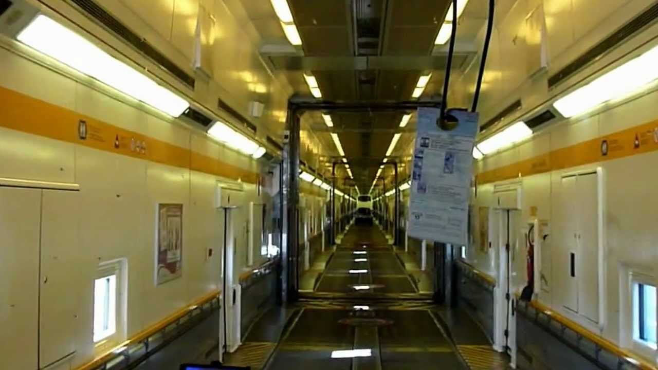 Entrée dans le shuttle.avi