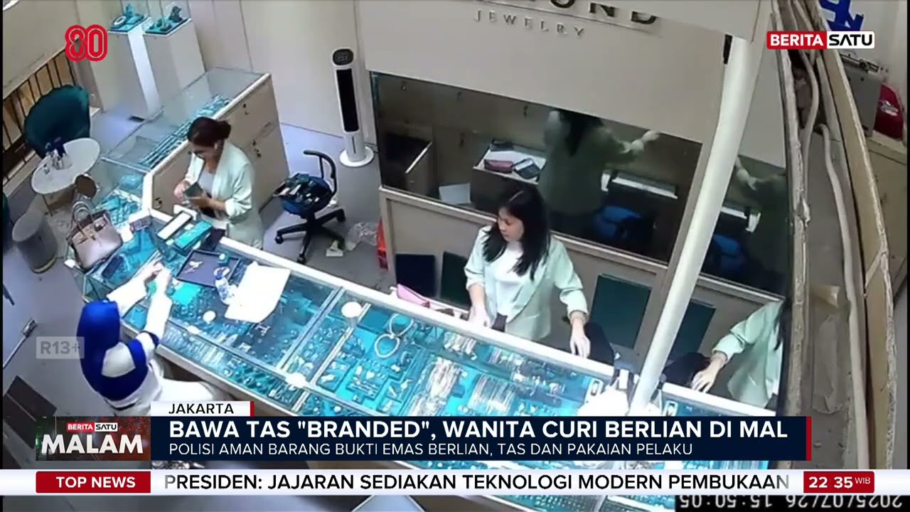 Wanita Paruh Baya Ditangkap Mencuri di Mal Kelapa Gading #Beritasatu