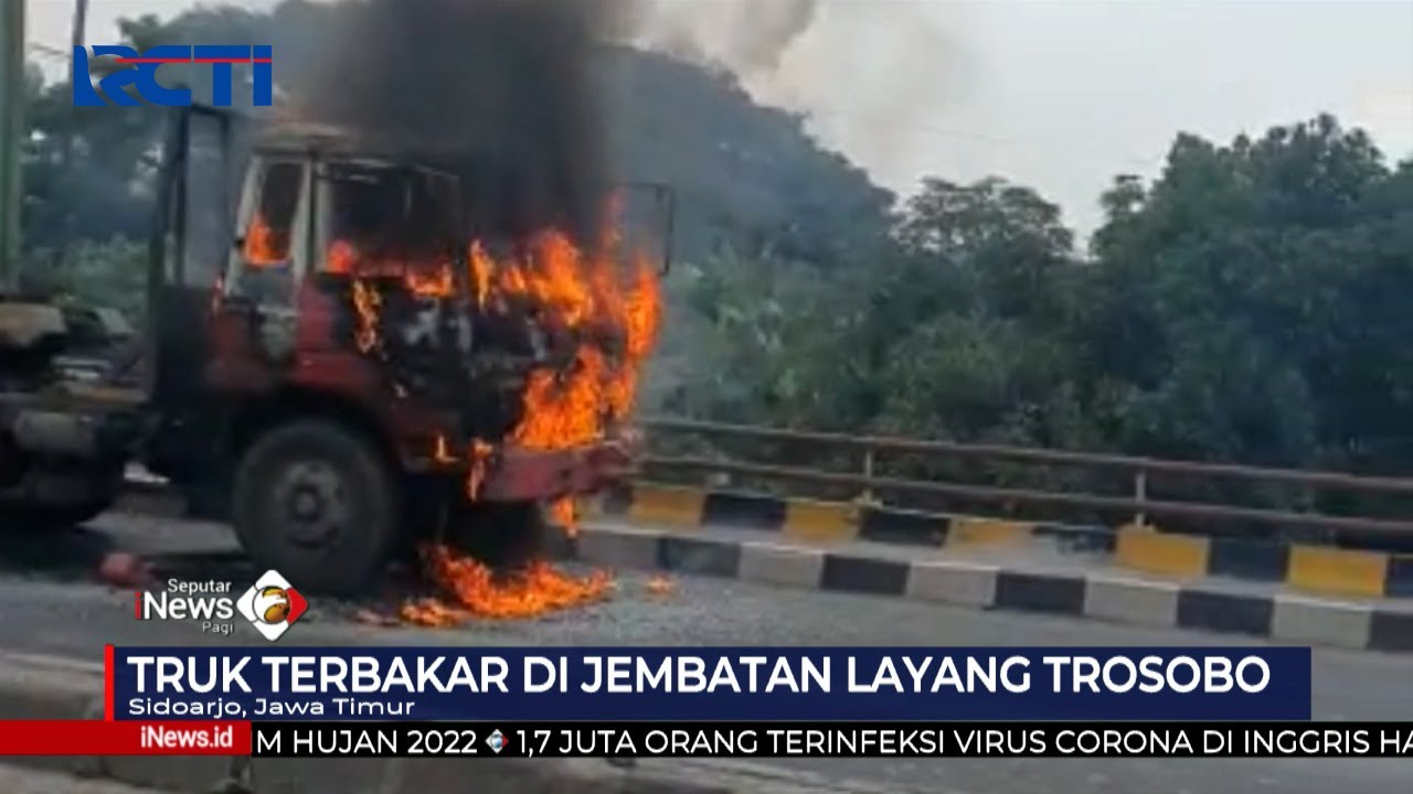 Truk Trailer Terbakar di Jembatan Layang Trosobo, Sidoarjo #SeputariNewsPagi 26/12