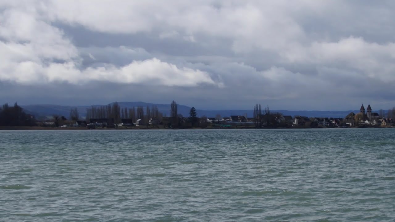Windiger Ausblick vom Hafen Allensbach