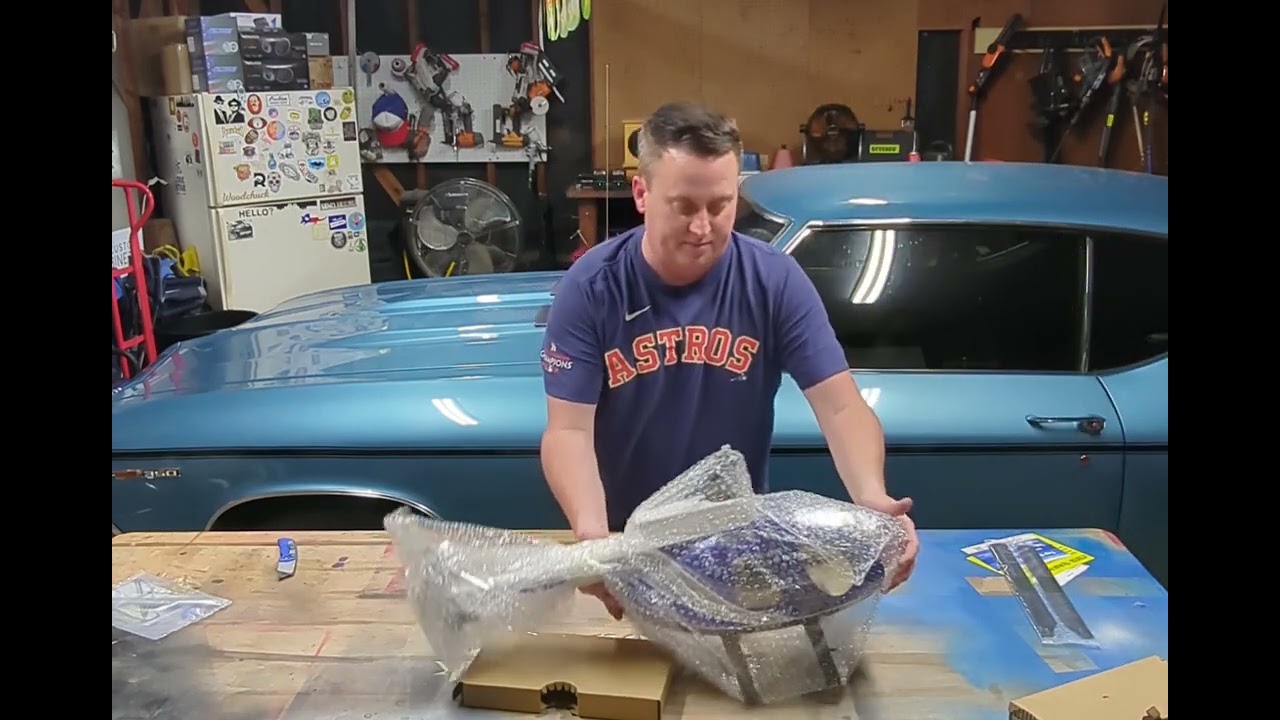 UNBOXING - Motion RC - Roban 500 Police Blue 450 RC Helicopter