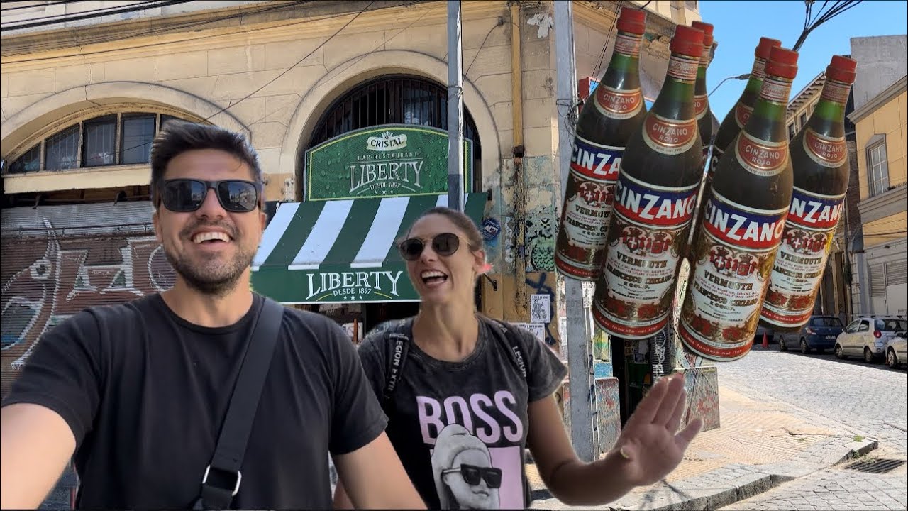 🍻Caminando VALPARAÍSO nos SORPRENDIERON los dos BARES MÁS ANTIGUOS de CHILE. Liberty Vs. Cinzano