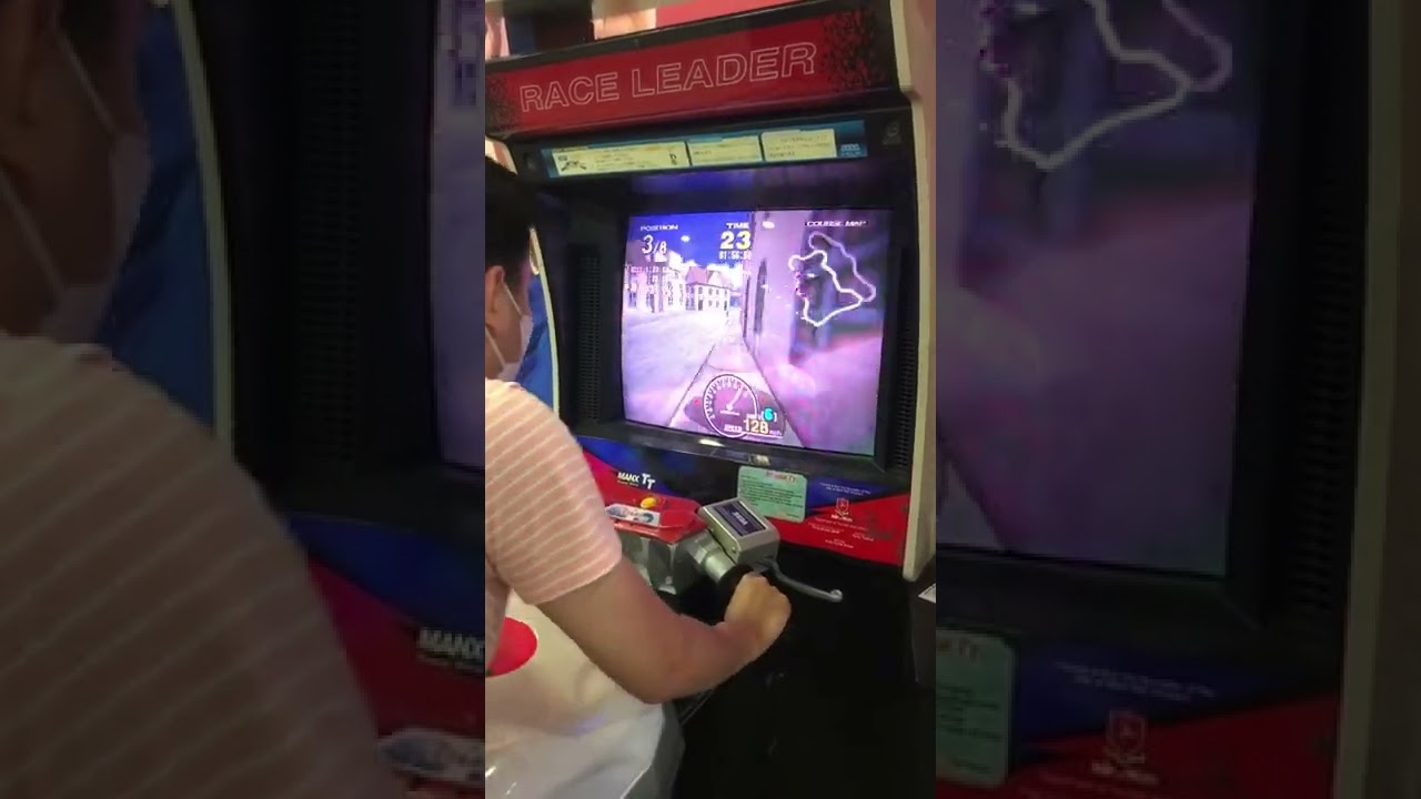 Playing SEGA Manx TT Super Bike Arcade - T.T Course Gameplay