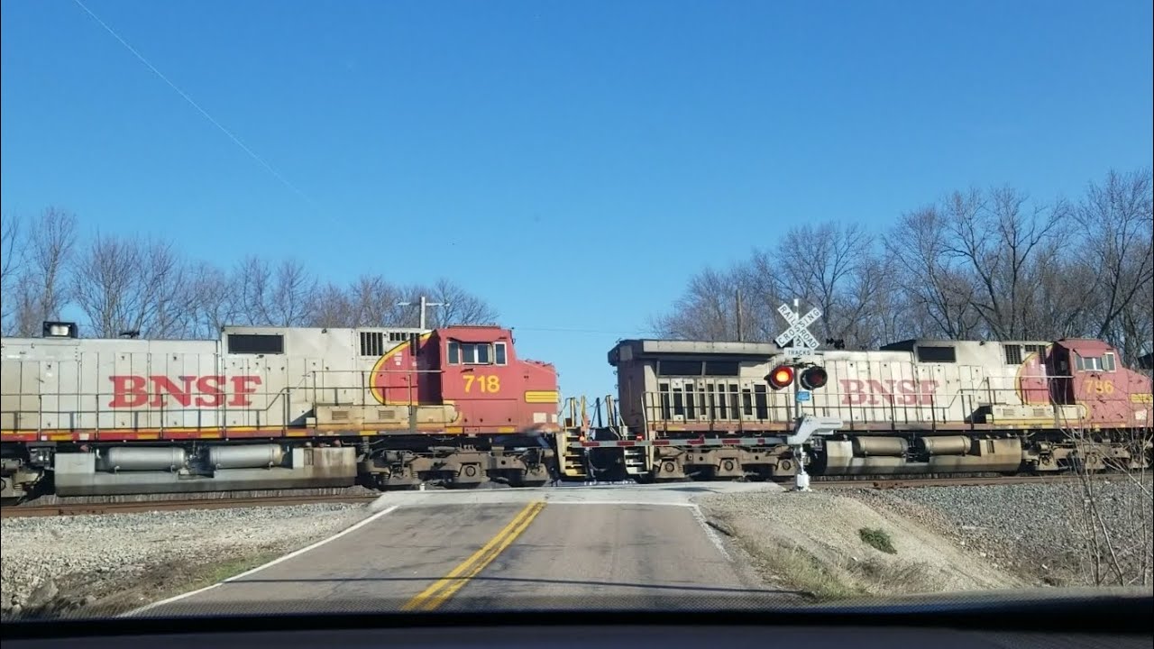 BNSF 5997 leading U-ECNOSL with BNSF 786 and BNSF 718 Warbonnets