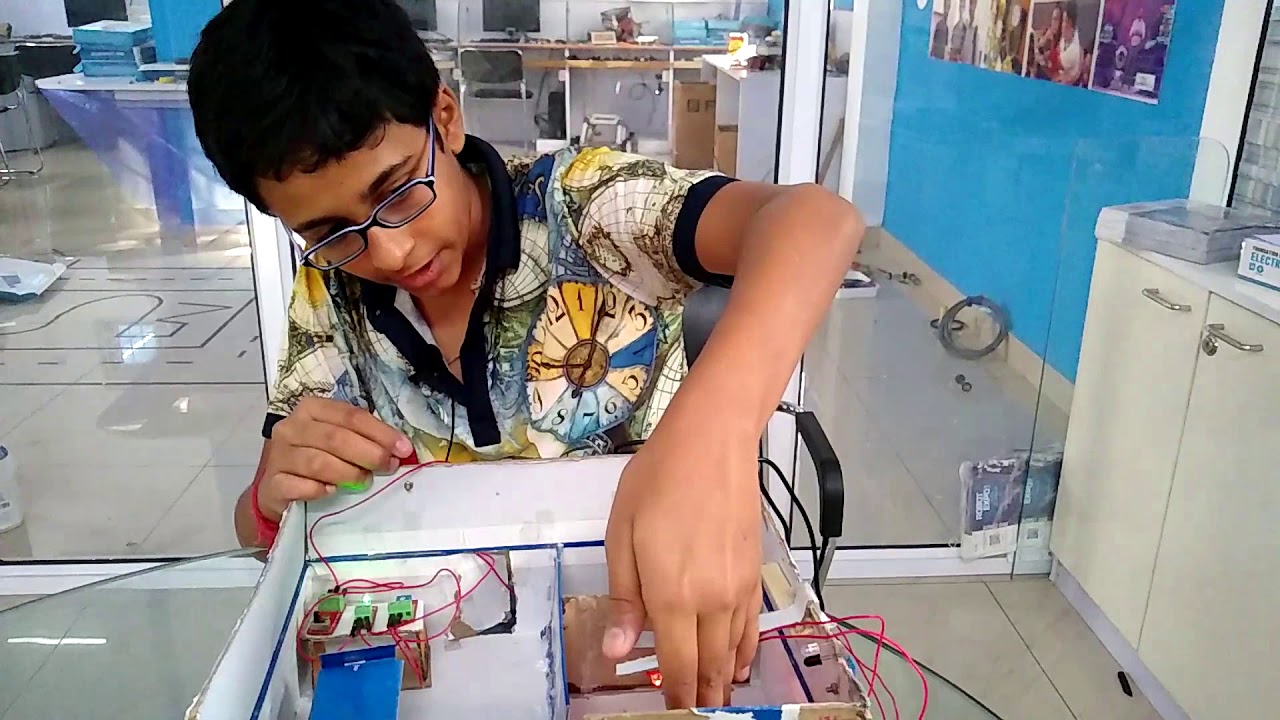 Automatic Day/Night Lighting System - Project by Aakash