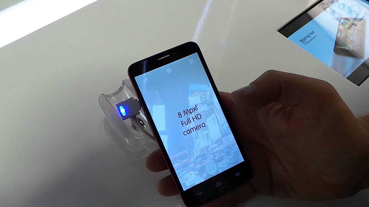 Alcatel One Touch Idol S - niedrogi, poręczny i całkiem wydajny smartfon z Androidem
