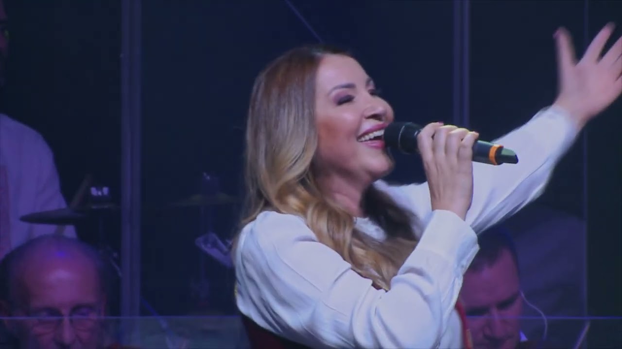 Jelena Brocic i Orkestar Aleksandra Sofronijevica - Oj oblace, nemoj na orace (OFFICIAL VIDEO)