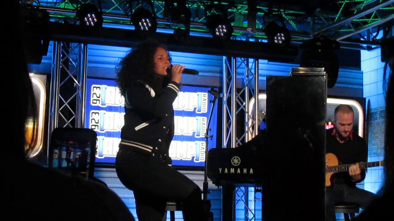 Alicia Keys - No One Janurary 11, 2017 Live Session
