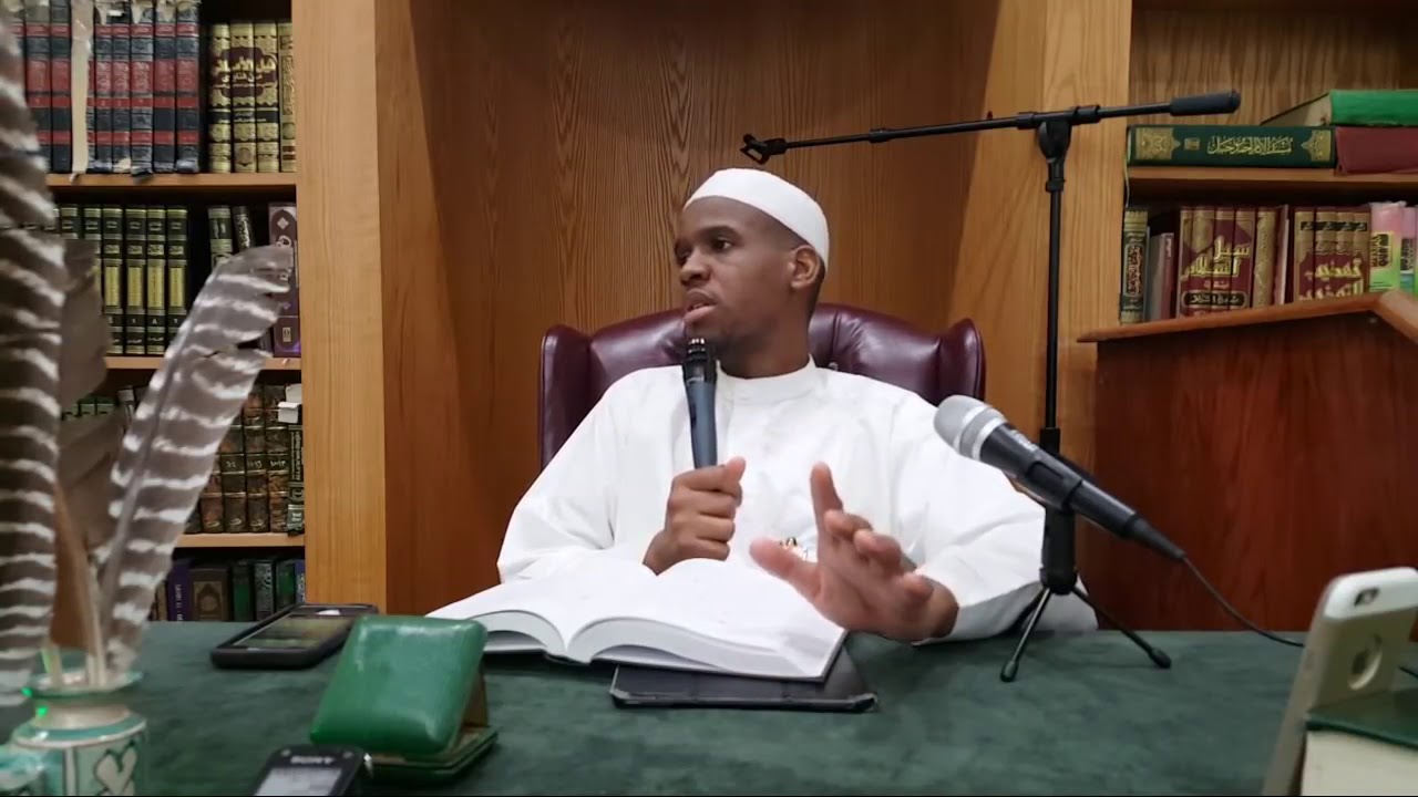 Is it Sunnah to Pray Taraweeh in Congregation or at Home?