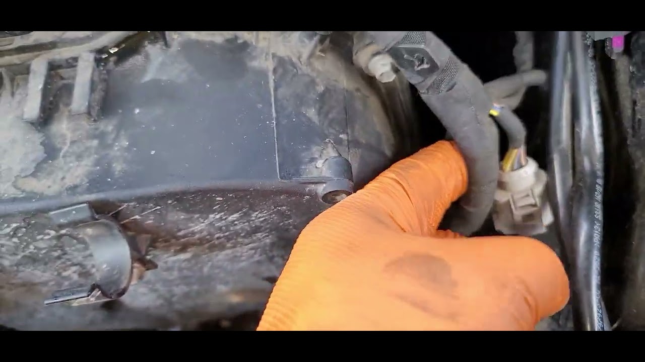 Range Rover Sport TDI EGR Exhaust Gas Recirculation Valve Replacement.  (2013-2017)