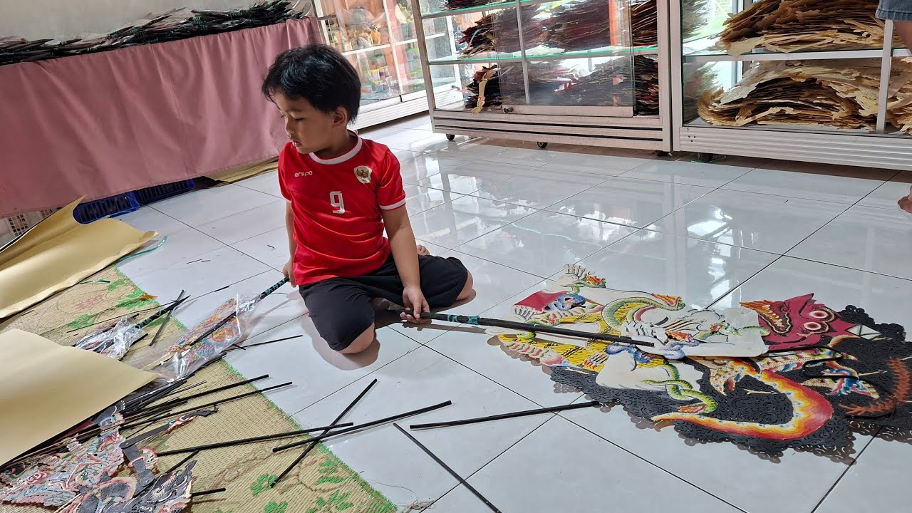 Raffi beli Wayang kulit di tempat Bapak Parji Bantul