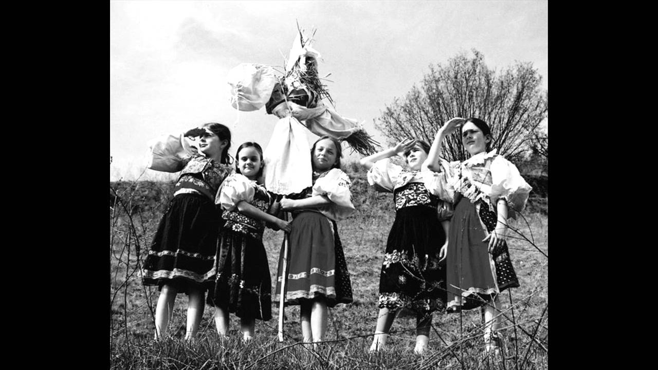 FS Detva - Morena (Slovak Folk Songs)