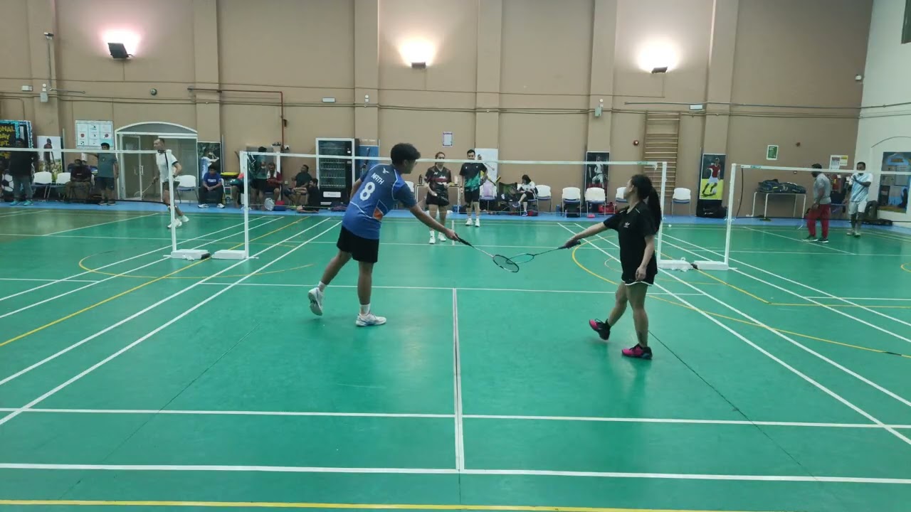 Badminton queuing with GSG_Micho, Vee, Nath & Aiko