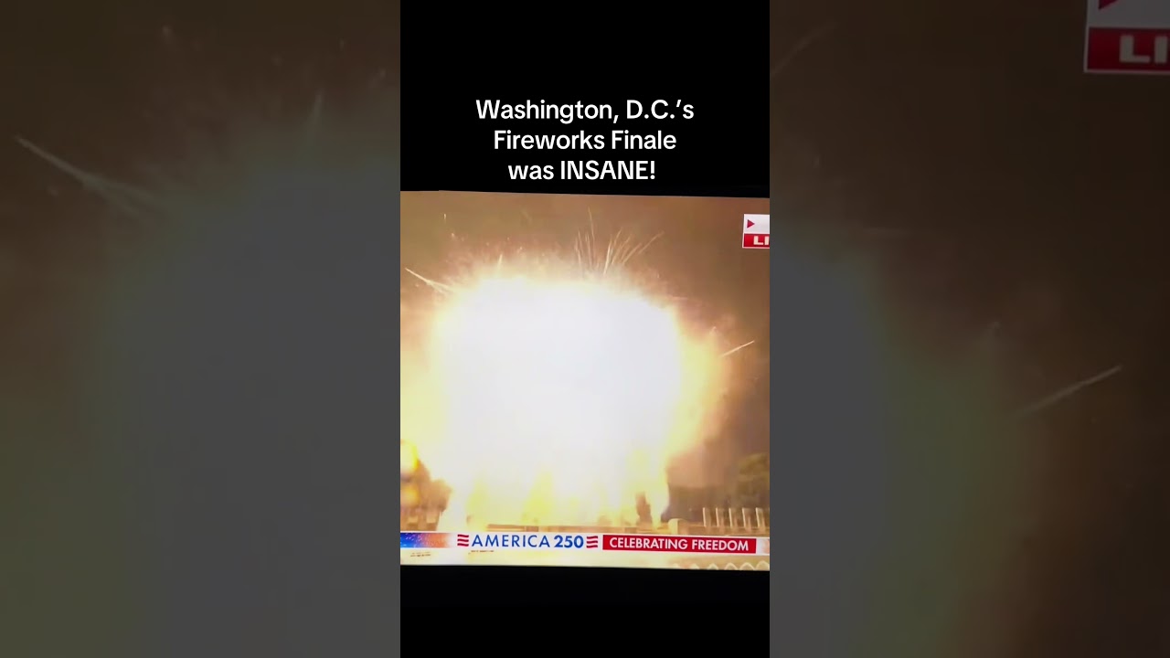 The largest fireworks display ever&hellip; and it looks absolutely INSANE.  #America250 #washington 🇺🇸