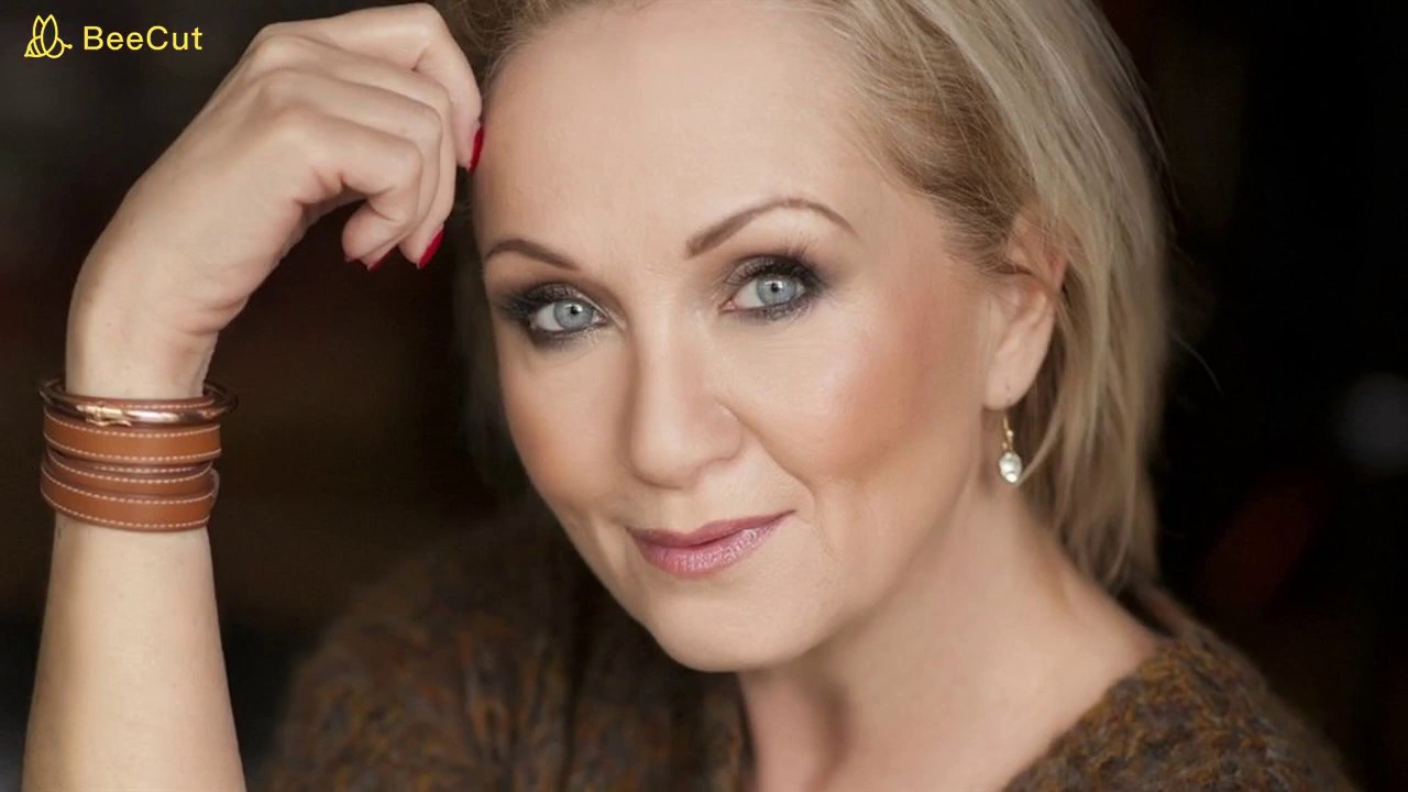 Bára Basiková - Souměrná