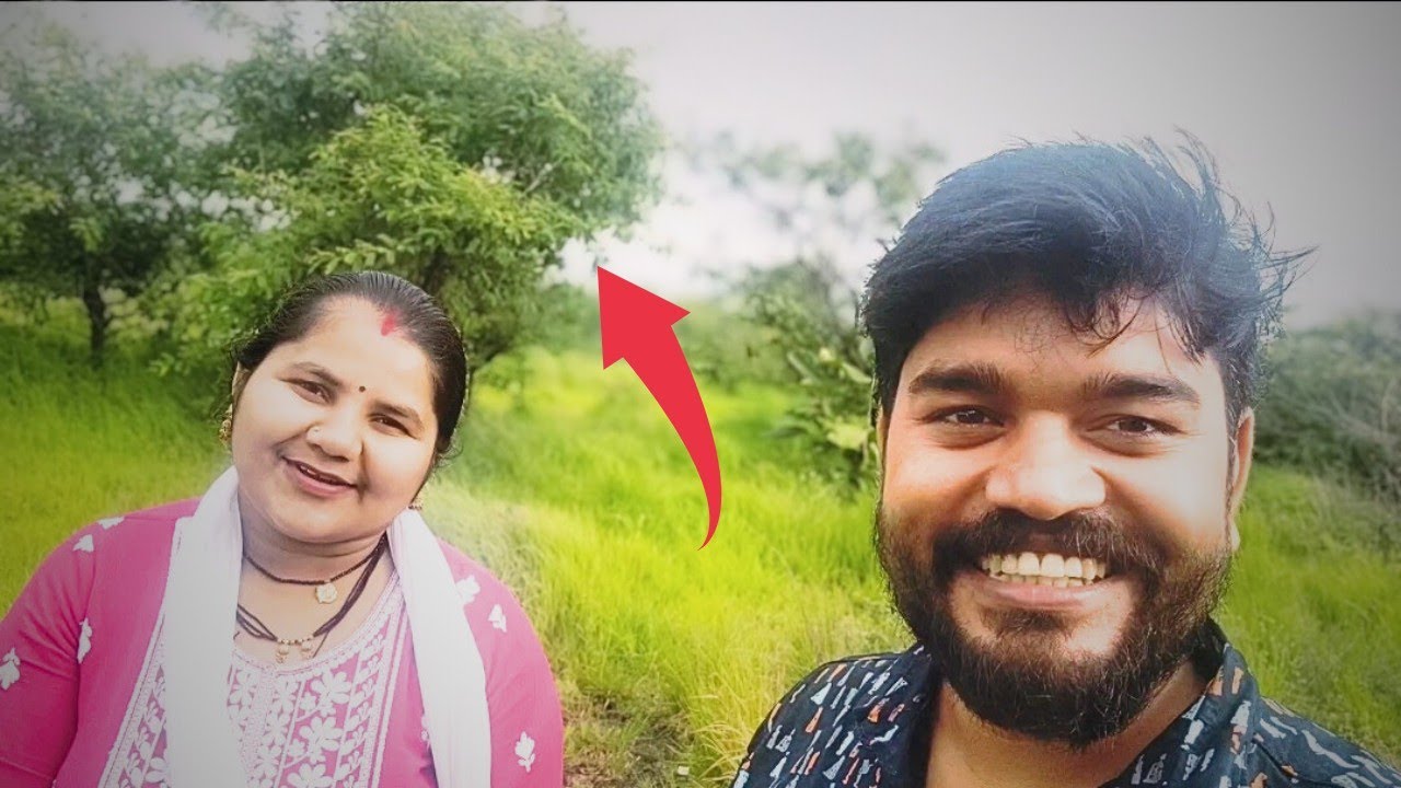 झाड़ियों के पीछे मिला Surprise 😅 | Barish aur Pahadi Masti 🌧️⛰️